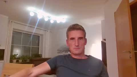 Name online show from September 2025 07:58:02 PM