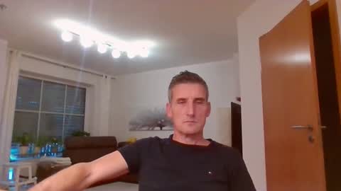 Name online show from October 2025 06:45:02 AM