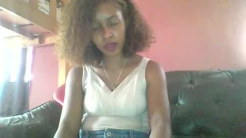 Snapshot of andre415913 chatting on December 2025 10:11:01 AM andre415913 online show from December 2025 10:11:01 AM