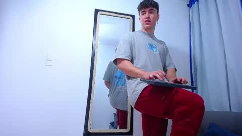 Snapshot of andre_parker chatting on November 2025 02:36:01 AM Andre Parker online show from November 2025 02:36:01 AM