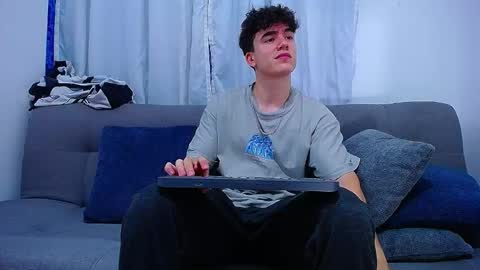 Snapshot of andre_parker chatting on December 2025 02:38:01 AM Andre Parker online show from December 2025 02:38:01 AM