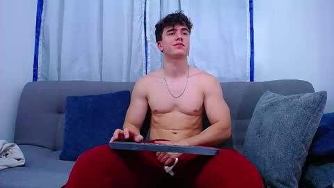 Snapshot of andre_parker chatting on December 2025 02:28:02 AM Andre Parker online show from December 2025 02:28:02 AM