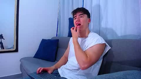 Snapshot of andre_parker chatting on January 2026 11:31:02 PM Andre Parker online show from January 2026 11:31:02 PM