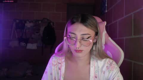 Andrea  online show from July 2026 05:22:01 AM