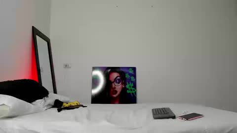 Andrea Cherry online show from September 2025 03:23:01 PM