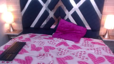 Andres Gil online show from February 2025 06:55:02 PM