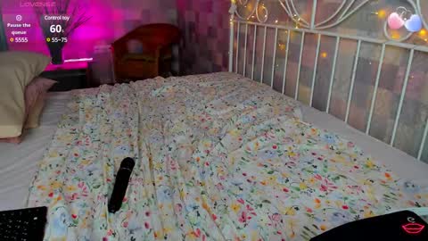 Andrea hereGMT7Mon Tue Wen ThFri Sat Su 0300am-0900am. online show from December 2024 04:09:02 AM