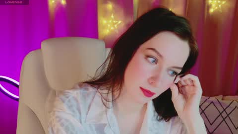 Andrea Ashton online show from December 2024 05:00:01 PM