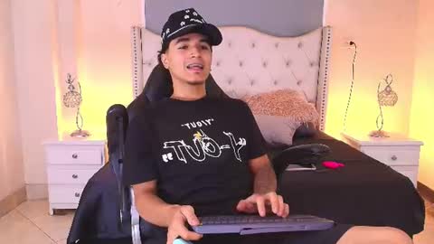 Andreao online show from August 2026 04:09:01 PM