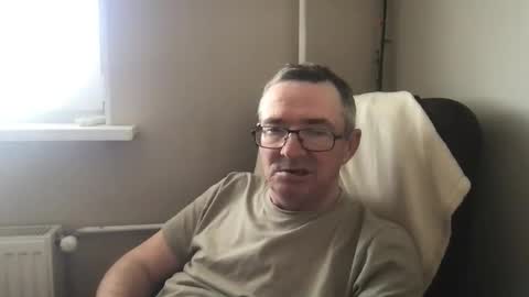 Snapshot of andreass60 chatting on April 2026 12:15:01 PM andreass60 online show from April 2026 12:15:01 PM
