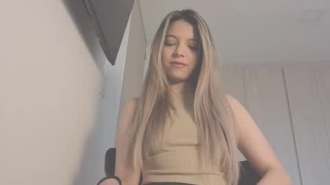 andreau 19 online show from January 2026 01:27:02 PM