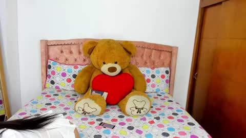 Andrea Y Taty online show from May 2026 12:22:02 PM