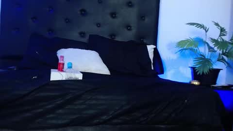 Snapshot of andreey50 chatting on December 2025 08:51:01 PM Andrey online show from December 2025 08:51:01 PM