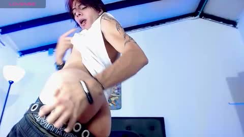 Andrey online show from December 2025 08:17:01 PM