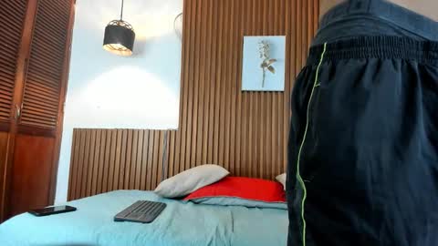 Snapshot of andres_belari chatting on October 2025 12:16:02 PM andres_belari online show from October 2025 12:16:02 PM