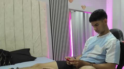 ANDRES  online show from November 2025 04:56:01 AM