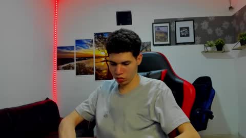 Snapshot of andrew_2811 chatting on November 2025 03:19:01 AM andrew_2811 online show from November 2025 03:19:01 AM