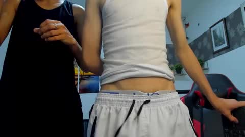 Snapshot of andrew_2811 chatting on November 2025 04:45:02 AM andrew_2811 online show from November 2025 04:45:02 AM