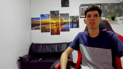 Snapshot of andrew_2811 chatting on December 2025 09:05:01 AM andrew_2811 online show from December 2025 09:05:01 AM