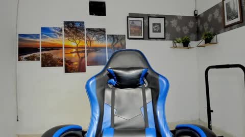 Snapshot of andrew_2811 chatting on January 2026 05:45:01 AM andrew_2811 online show from January 2026 05:45:01 AM