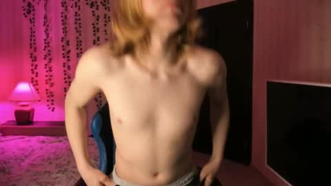 Andrew online show from May 2026 07:33:01 PM