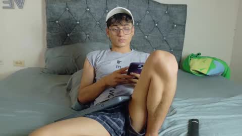 andres online show from March 2026 08:59:02 PM