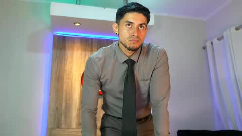 Andrew online show from February 2025 02:06:02 AM