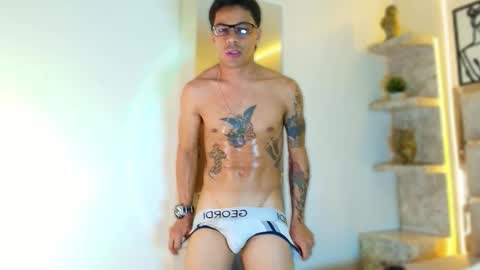 andrew_haalls online show from December 2025 12:18:01 AM