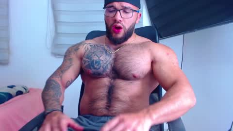 Snapshot of andrew_holden__ chatting on February 2025 11:15:02 PM andrew_holden__ online show from February 2025 11:15:02 PM