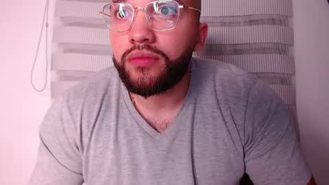 Snapshot of andrew_holden__ chatting on November 2025 11:47:01 PM andrew_holden__ online show from November 2025 11:47:01 PM