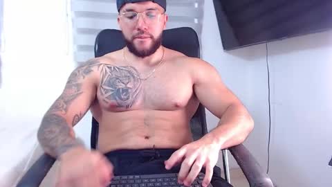 Snapshot of andrew_holden__ chatting on January 2026 10:36:01 PM andrew_holden__ online show from January 2026 10:36:01 PM