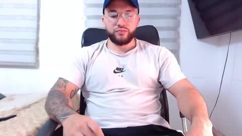 Snapshot of andrew_holden__ chatting on January 2026 12:03:01 AM andrew_holden__ online show from January 2026 12:03:01 AM