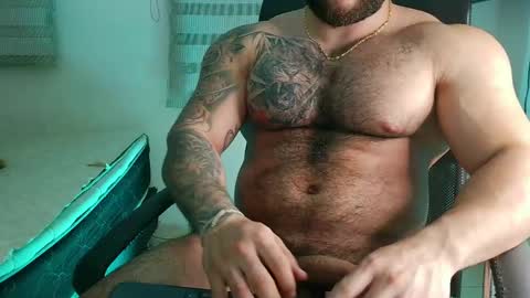 andrew_holden__ online show from May 2026 01:03:02 AM