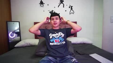 Snapshot of andrew_restrepo chatting on October 2025 07:58:02 PM andrew restrepo online show from October 2025 07:58:02 PM