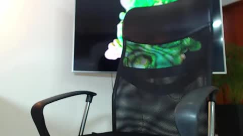 ANDREW WEST online show from January 2025 04:00:01 AM