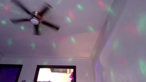 Snapshot of andrewgennie chatting on November 2025 06:56:02 PM andrewgennie online show from November 2025 06:56:02 PM