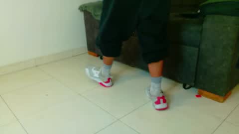 Snapshot of andrewkenoxx_ chatting on February 2026 07:32:02 PM ANDREW KENNOXX online show from February 2026 07:32:02 PM