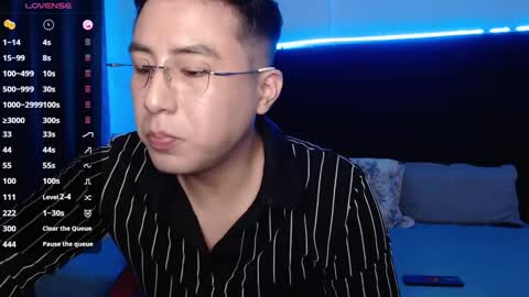 andrewmhilton_ online show from January 2025 02:39:02 AM