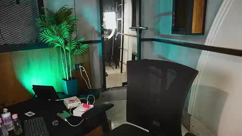 AndreWortix online show from May 2026 04:18:01 AM
