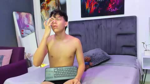 Snapshot of andrik_vane chatting on September 2025 11:34:01 AM andrik_vane online show from September 2025 11:34:01 AM