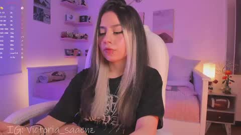 Victoria Senz  online show from May 2026 04:11:01 PM