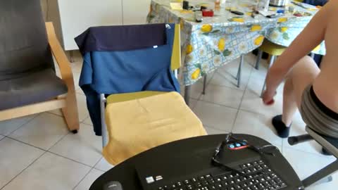 Snapshot of androx77 chatting on April 2026 10:37:01 AM androx77 online show from April 2026 10:37:01 AM