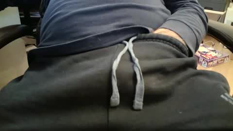 Snapshot of andy61geil chatting on April 2026 05:44:01 PM Kamadeva6 online show from April 2026 05:44:01 PM