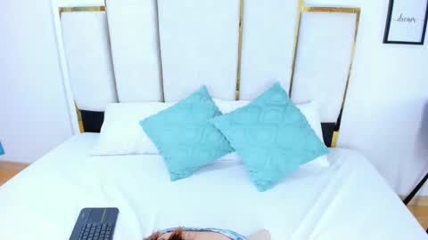 Andy bluee  online show from February 2025 07:15:02 AM