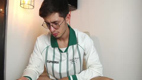 Snapshot of andy_collins__ chatting on April 2026 03:01:04 AM andy_collins__ online show from April 2026 03:01:04 AM