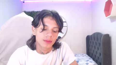 andy_dan1 online show from January 2025 09:16:01 PM