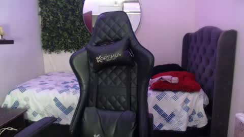 andy_dan1 online show from March 2025 12:57:02 PM