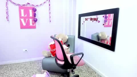 Andrea online show from February 2025 11:22:02 AM