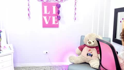 Andrea online show from February 2025 12:03:02 PM