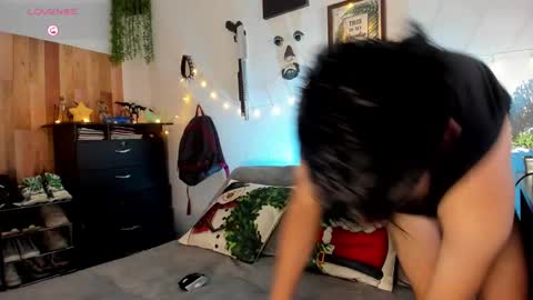 andy_guez_11 online show from December 2024 10:38:02 AM